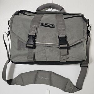 Tenba Camera Messenger Bag Gray Padded DSLR Gear Travel Bag Adjustable Strap